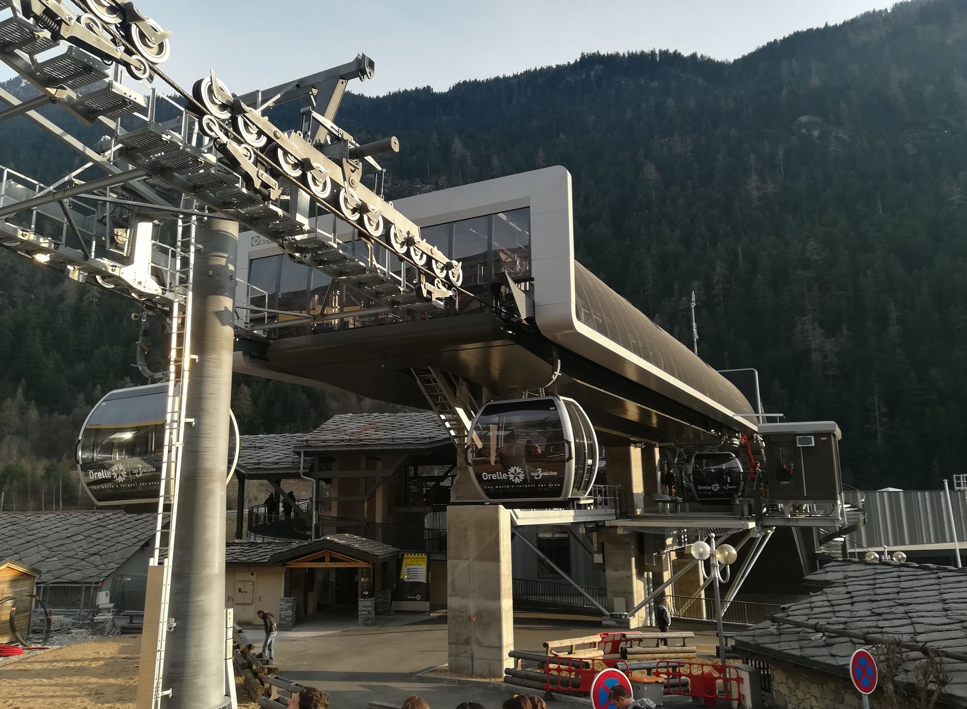 Monocable gondola lift - 7m/s - Orelle