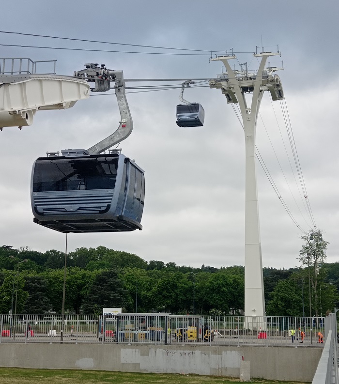 Toulouse urban aerial ropeway system